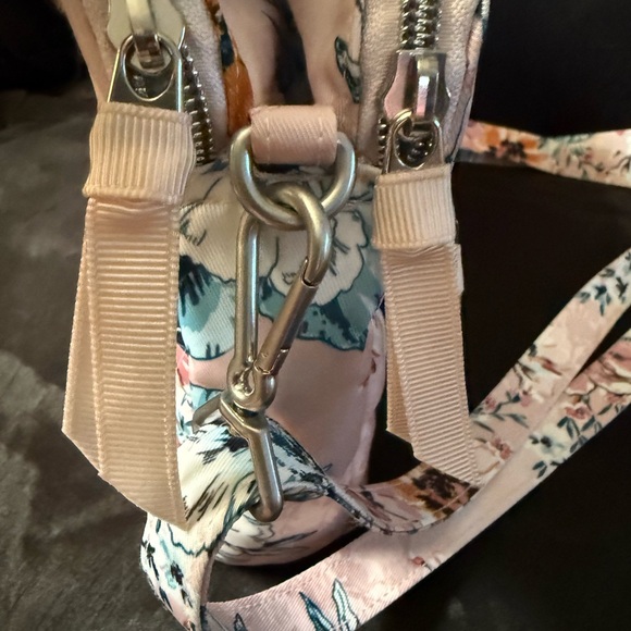 Vera Bradley Triple Compartment Crossbody Peach Blossom Bouquet Bundle NWOT - Picture 5 of 17